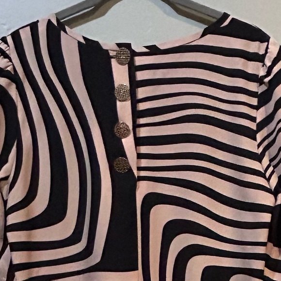 Tahari Arthur S. Levine Tan & Black Striped Shift Dress. Women’s Size 6. - Picture 5 of 5